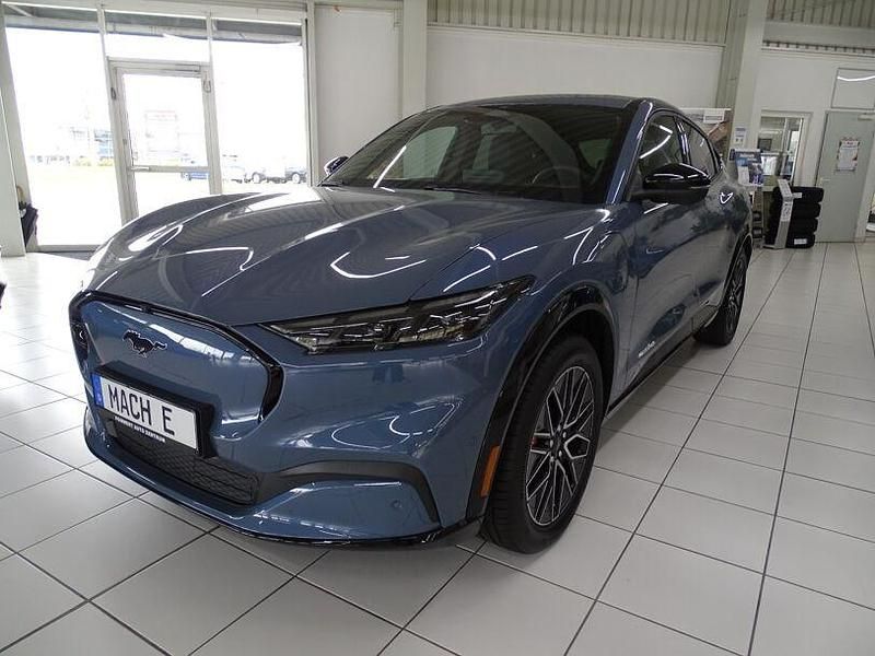Vapor blue Neu 2025 Ford Mustang Mach-E Premium SUV | 49.400 € (Fairer Preis) - Bild 1/4