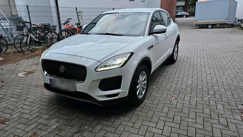 Weiß Gebraucht 2019 Jaguar E-Pace R-Dynamic SUV | 16.900 € (Superpreis) - Bild 1/4