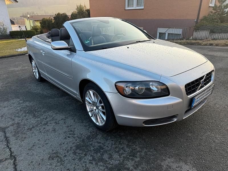 Silber Gebraucht 2006 Volvo C70 Cabrio | 9.700 € - Bild 1/4