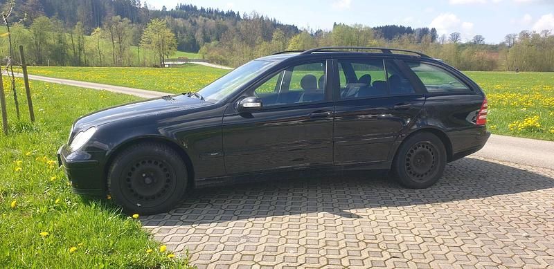 Gebraucht Mercedes C180 150 PS (110 kW) 2005 Schwarz Kombi