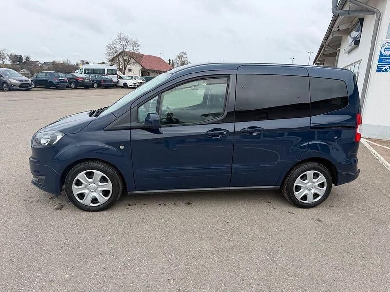 Gebraucht Ford Tourneo Courier Trend 101 PS (74 kW) 2018 Blau Van / Kleinbus
