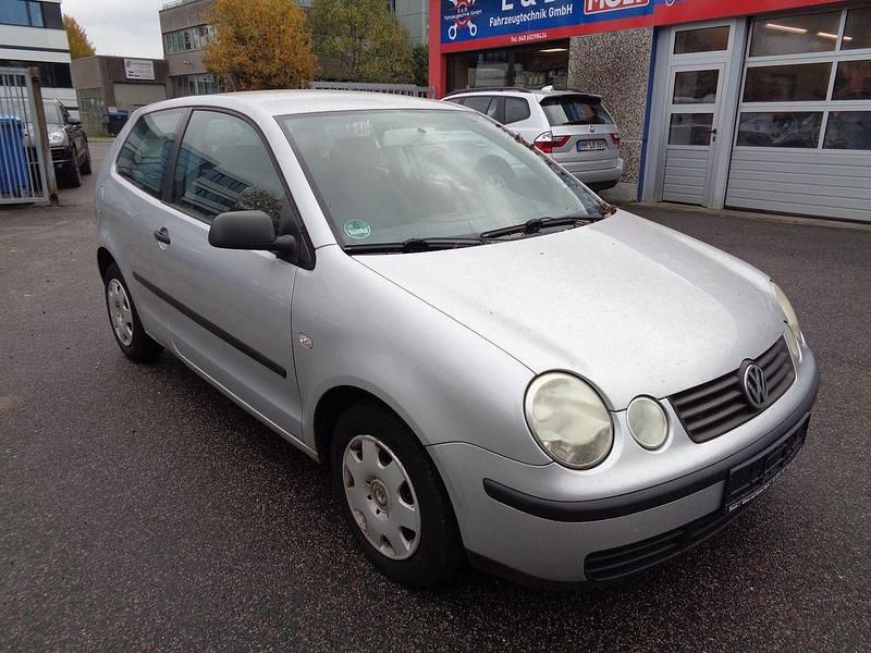 Silber Gebraucht 2004 VW Polo Limousine | 999 € (Guter Preis) - Bild 1/4