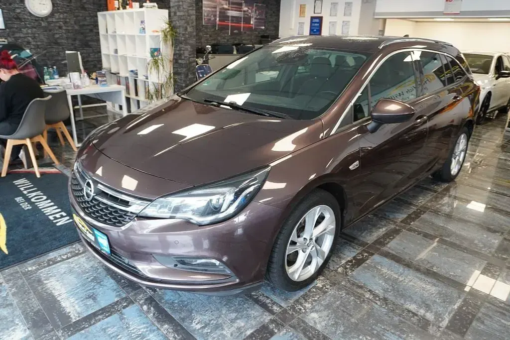 Gebraucht Opel Astra Innovation 110 PS (80 kW) 2016 Braun Kombi