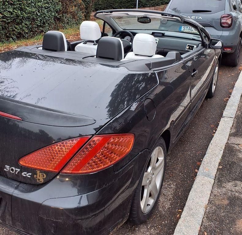 Schwarz Gebraucht 2005 Peugeot 307 CC Tendance Cabrio | 1.900 € (Guter Preis) - Bild 1/4