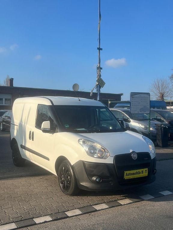 Gebraucht Fiat Doblò 90 PS (66 kW) 2011 Weiß Van / Kleinbus