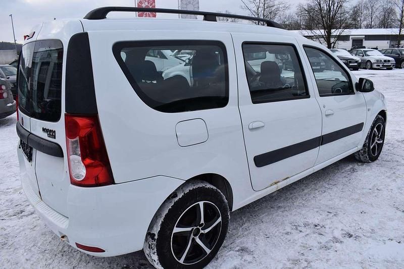 Gebraucht Dacia Logan Lauréate 87 PS (63 kW) 2009 Gletscherweiss Kombi