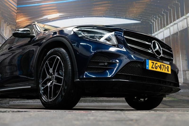Gebraucht Mercedes GLC250 AMG 211 PS (155 kW) 2018 Blau SUV
