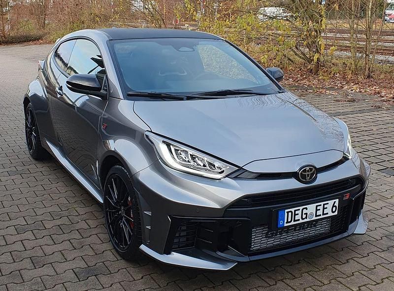 Gebraucht Toyota Yaris 280 PS (205 kW) 2024 Grau Limousine