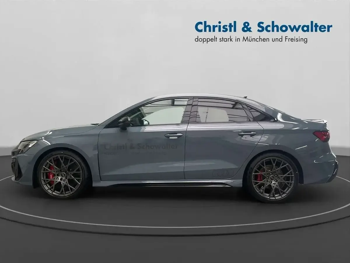 Gebraucht Audi RS3 400 PS (294 kW) 2025 Kemoragrau metallic Limousine
