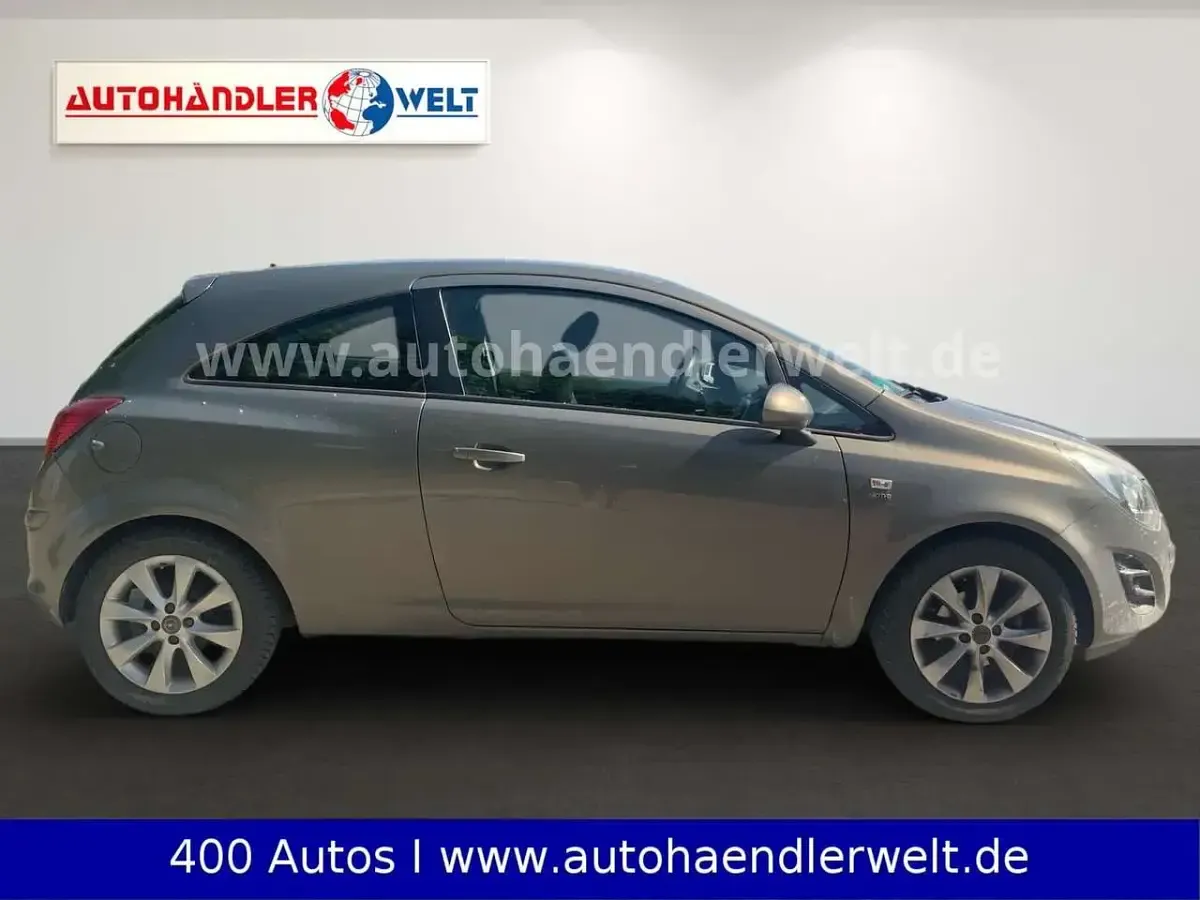 Gebraucht Opel Corsa 69 PS (50 kW) 2013 Beige Kleinwagen