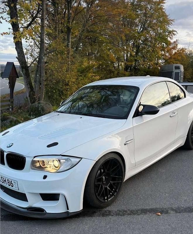 Weiß Gebraucht 2011 BMW 1M Competition Edition Coupé | 49.999 € (Fairer Preis) - Bild 1/4