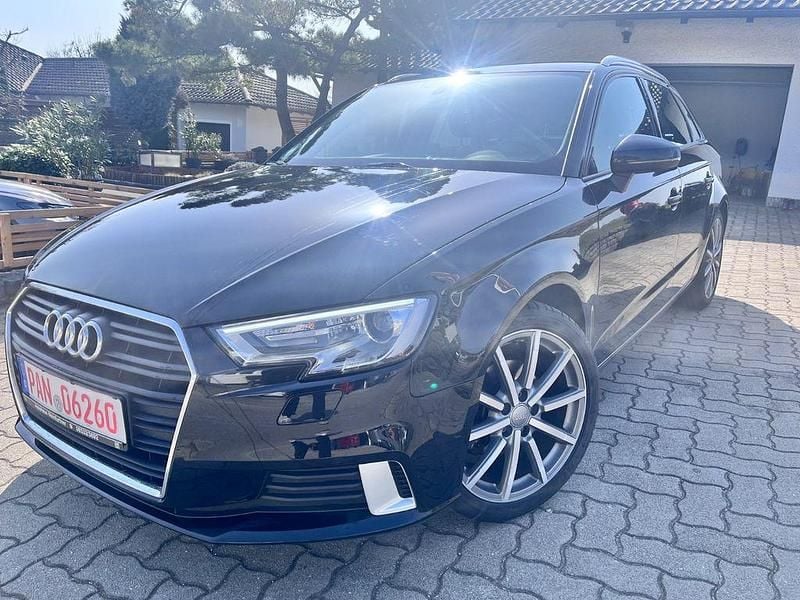 Gebraucht Audi A3 Sport 150 PS (110 kW) 2018 Schwarz Limousine