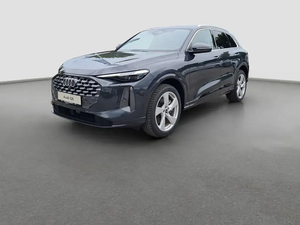 Neu Audi Q5 Sport 204 PS (150 kW) 2025 Grau SUV