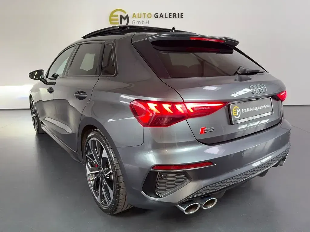 Gebraucht Audi S3 Sport 310 PS (228 kW) 2021 Grau Limousine
