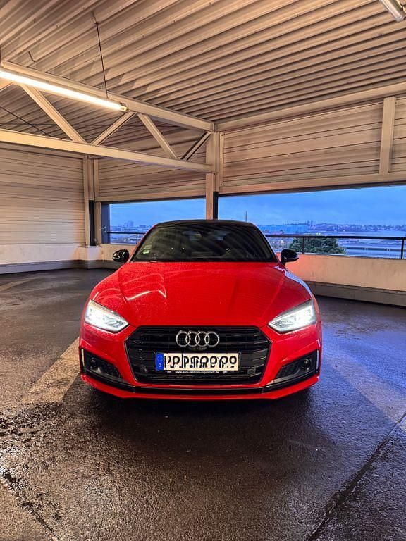 Gebraucht Audi A5 Sport 190 PS (139 kW) 2019 Rot Coupé