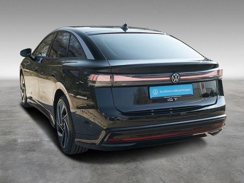 Gebraucht VW ID.7 Pro 210 kW (286 PS) 2023 Grenadillschwarz metallic Kleinwagen