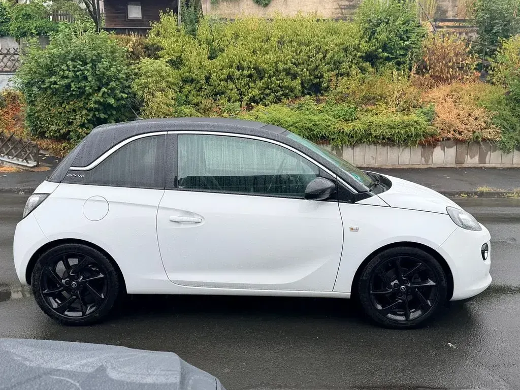 Gebraucht Opel Adam Design Edition 87 PS (63 kW) 2019 Weiß Kleinwagen