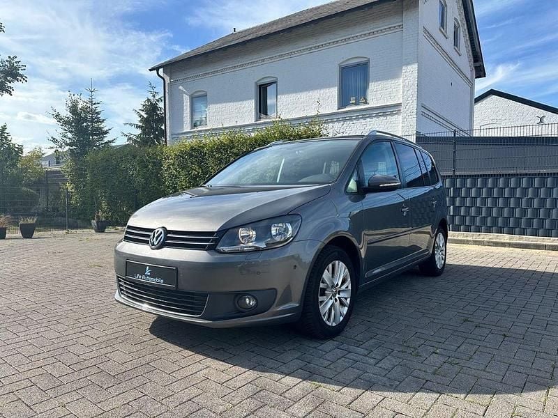 Grau Gebraucht 2013 VW Touran Life Van / Kleinbus | 6.999 € (Superpreis) - Bild 1/4