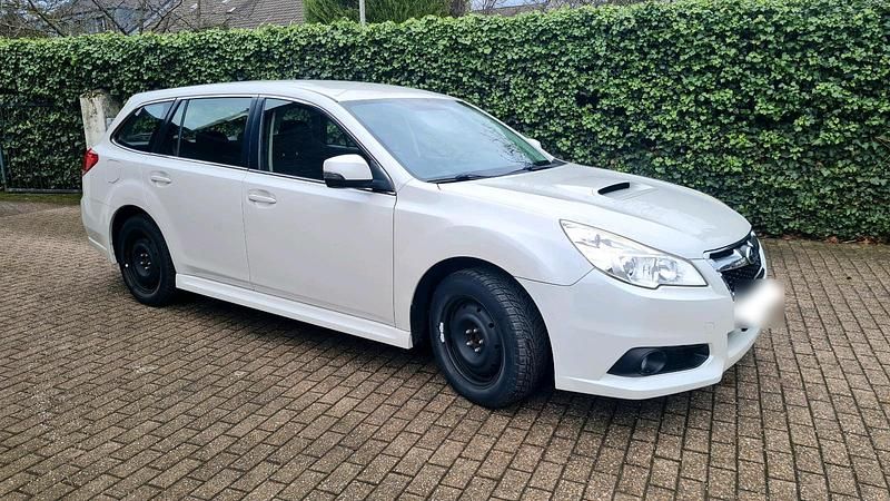 Gebraucht Subaru Legacy 150 PS (110 kW) 2013 Weiß Kombi