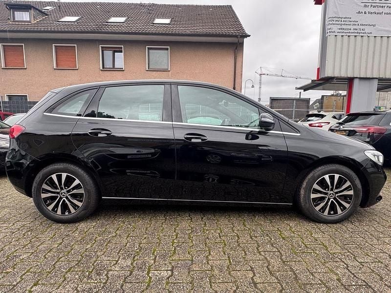Gebraucht Mercedes B180 116 PS (85 kW) 2022 Schwarz Van / Kleinbus