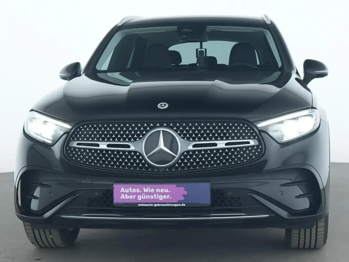 Gebraucht Mercedes GLC300 AMG line 269 PS (197 kW) 2024 Schwarz SUV