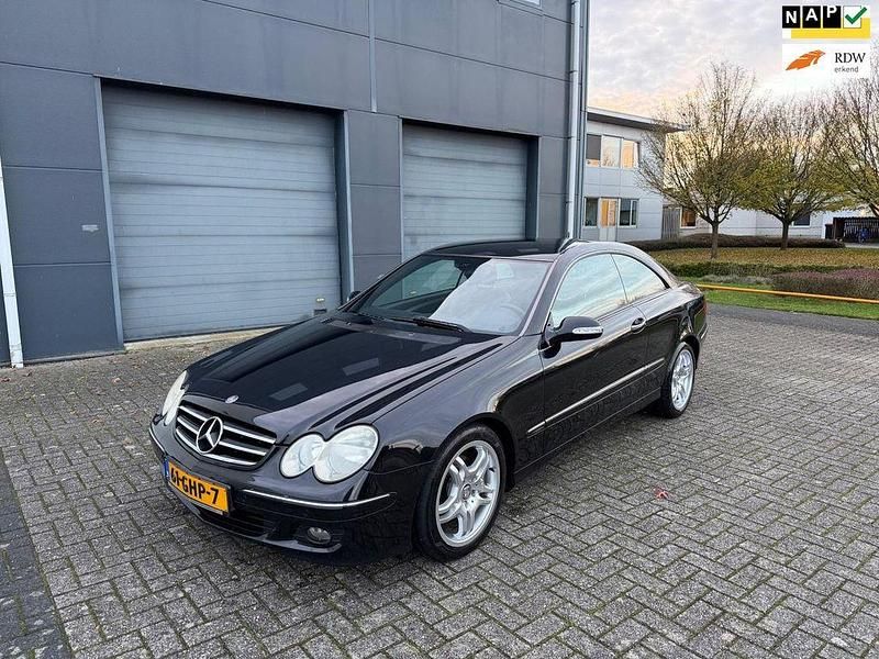 Gebraucht Mercedes CLK280 Avantgarde 231 PS (169 kW) 2008 Schwarz Coupé