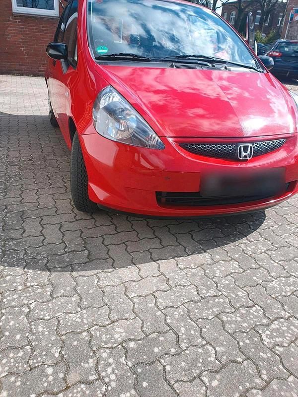 Second-hand Honda Jazz 78 CP (57 kW) 2007 Roșu Hatchback