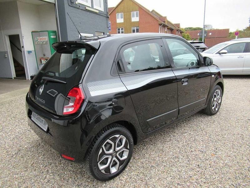 Gebraucht Renault Twingo Life 65 PS (47 kW) 2020 Schwarz Kleinwagen