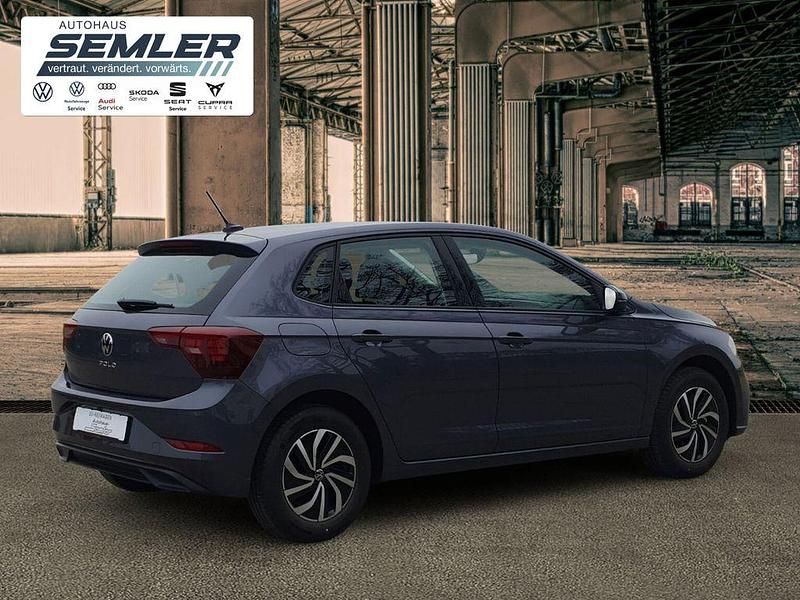 Neu VW Polo Life 95 PS (69 kW) 2025 Rauchgrau metallic Kleinwagen