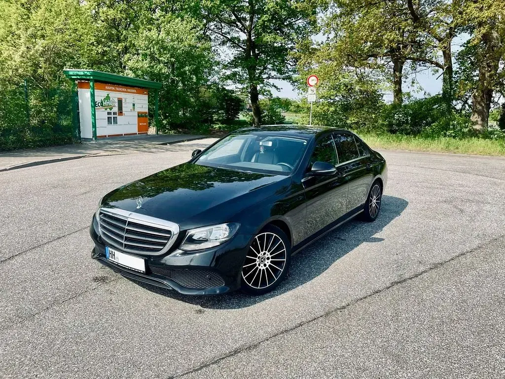 Second-hand Mercedes E200 150 CP (110 kW) 2018 Negru Berlinǎ