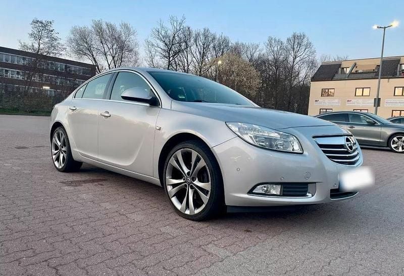 Gebraucht Opel Insignia 220 PS (161 kW) 2009 Silber Limousine