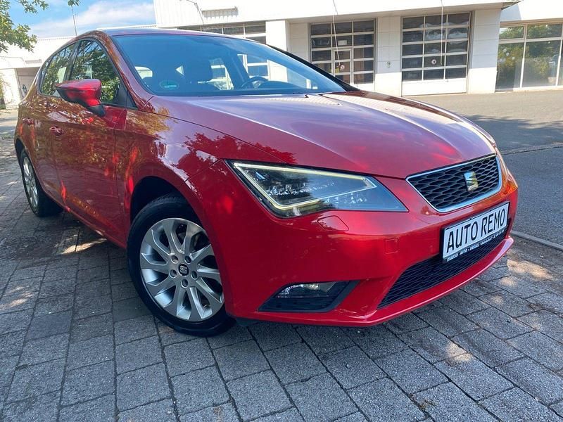 Rot Gebraucht 2013 Seat Leon Style Kleinwagen | 7.999 € (Fairer Preis) - Bild 1/4