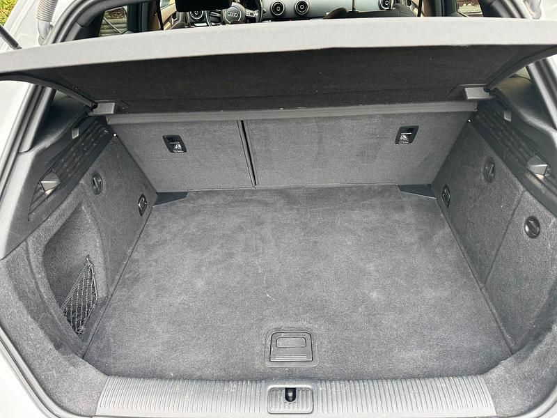 Gebraucht Audi A3 Sport 110 PS (80 kW) 2016 Weiß Limousine