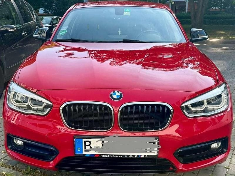 Rot Gebraucht 2015 BMW 116 Sport Line Kleinwagen | 11.500 € (Fairer Preis) - Bild 1/4