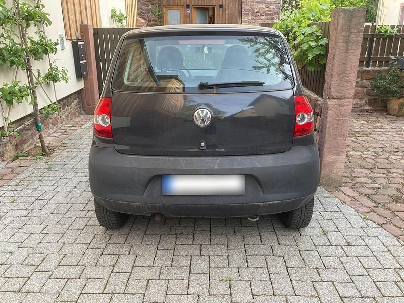 Second-hand VW Fox 55 CP (40 kW) 2006 Gri Hatchback