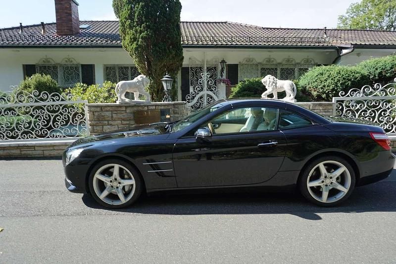 Gebraucht Mercedes SL500 435 PS (319 kW) 2012 Schwarz Cabrio