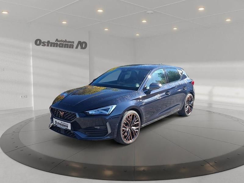 Asphaltblau Gebraucht 2022 Cupra Leon VZ Limousine | 24.671 € (Fairer Preis) - Bild 1/4