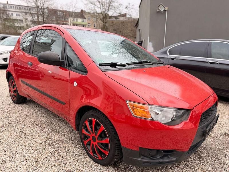 Gebraucht Mitsubishi Colt Inform 75 PS (55 kW) 2009 Rot Kleinwagen