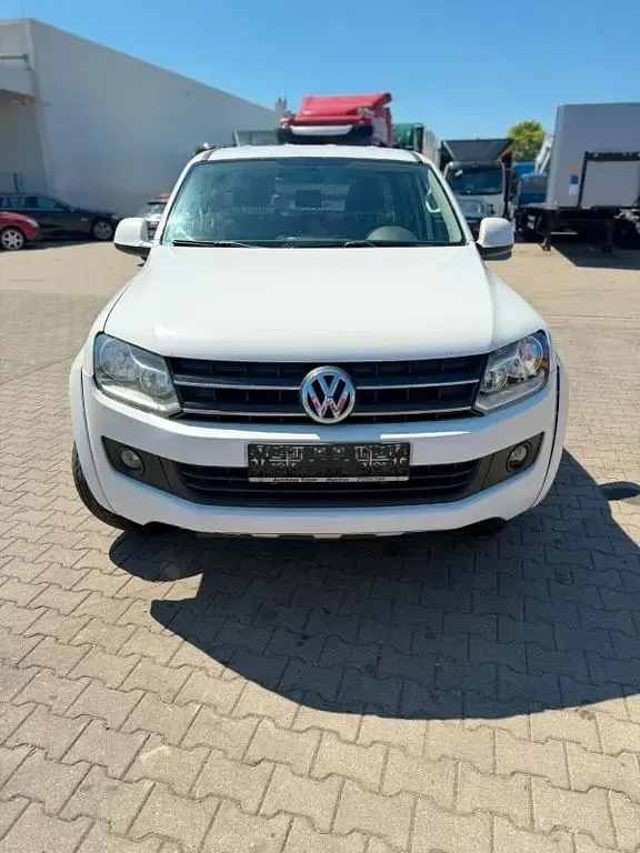 Gebraucht VW Amarok 122 PS (89 kW) 2012 Weiß Pickup