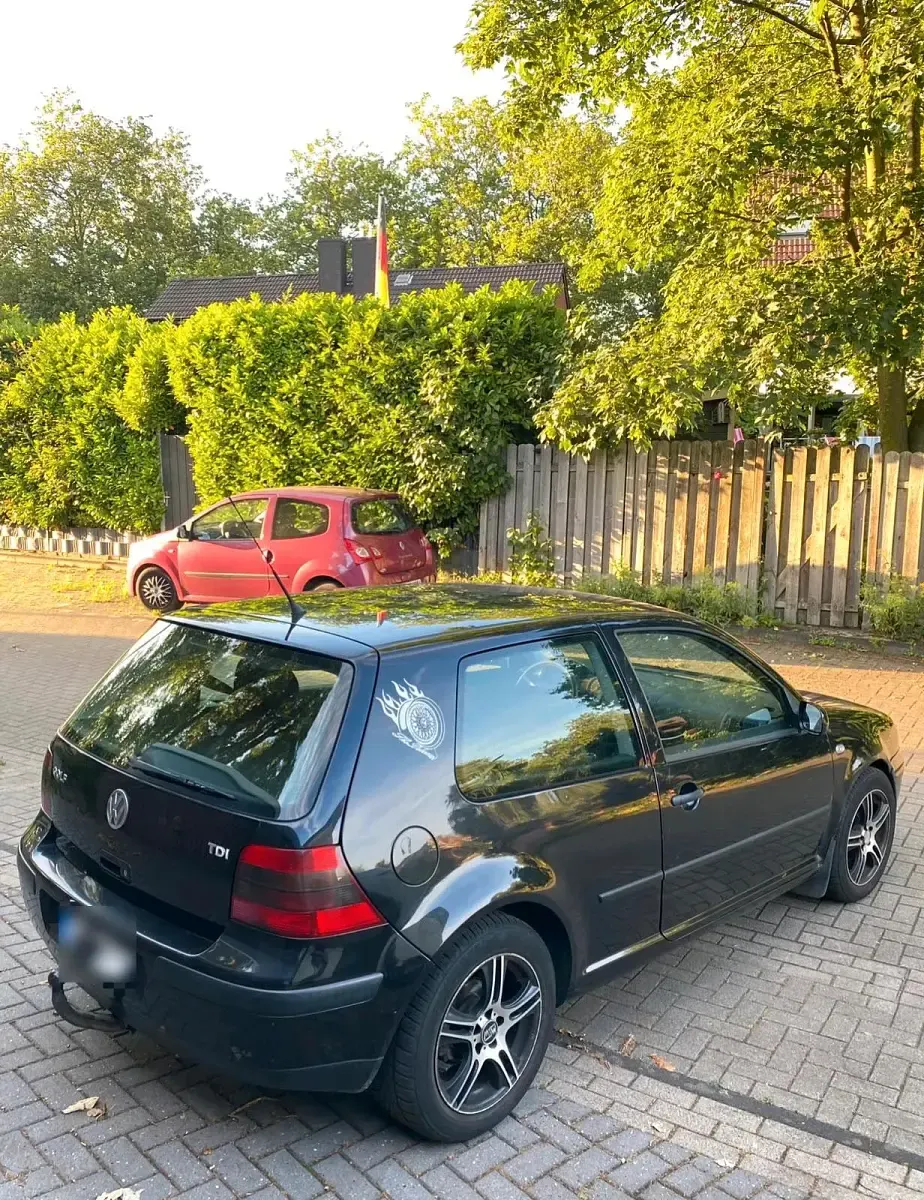 Gebraucht VW Golf IV 101 PS (74 kW) 2004 Schwarz Kleinwagen