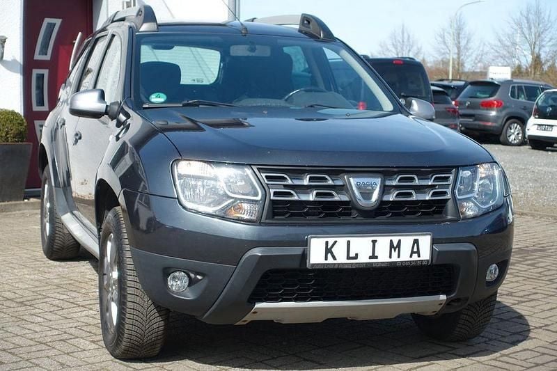 Second-hand Dacia Duster 114 CP (83 kW) 2016 Gri SUV