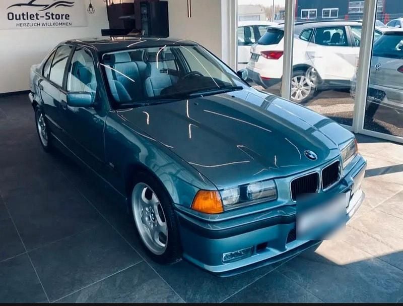 Grün Gebraucht 1995 BMW 325 M Sport Limousine | 8.000 € - Bild 1/4