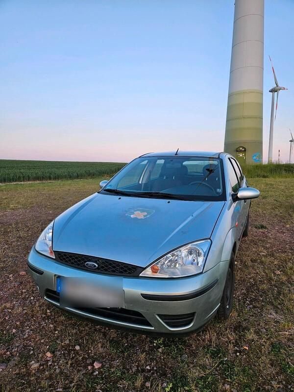Grün Gebraucht 2003 Ford Focus Kleinwagen | 1.100 € (Guter Preis) - Bild 1/4
