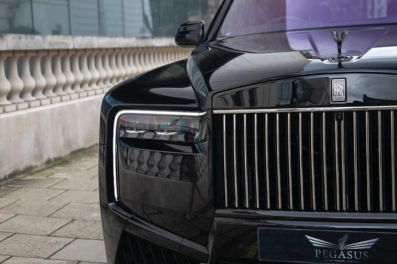 Neu Rolls Royce Cullinan 571 PS (419 kW) 2025 SUV
