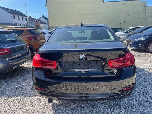 Gebraucht BMW 318 Advantage 136 PS (100 kW) 2016 Schwarz Limousine