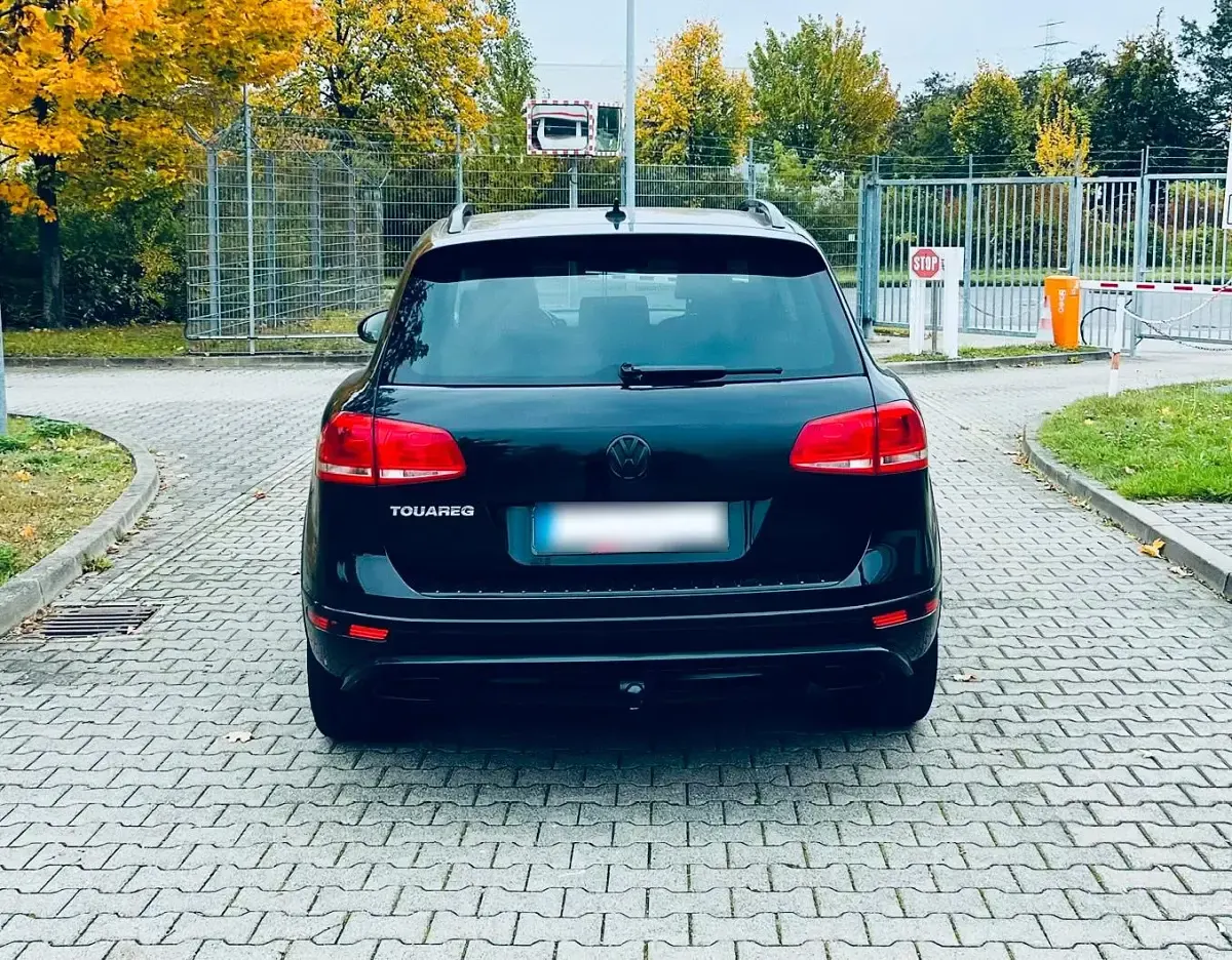 Gebraucht VW Touareg Sound 262 PS (192 kW) 2015 Schwarz SUV