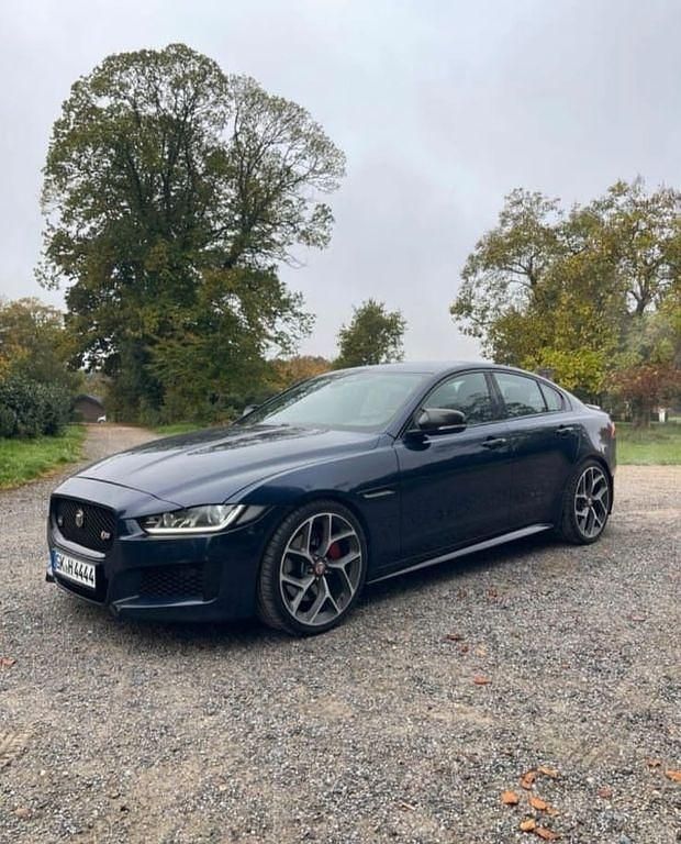 Gebraucht Jaguar XE S 430 PS (316 kW) 2016 Blau Limousine