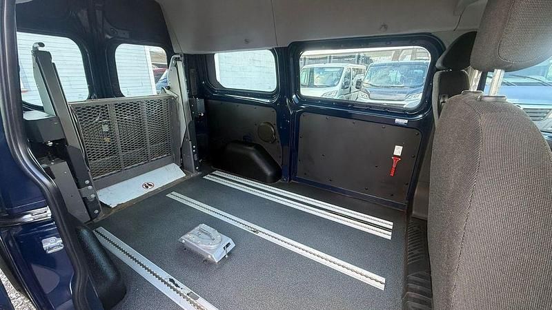 Gebraucht Ford Transit Custom 131 PS (96 kW) 2017 Blau Van / Kleinbus