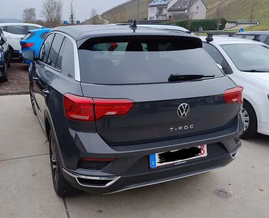 Second-hand VW T-Roc Active 150 CP (110 kW) 2021 Gri SUV