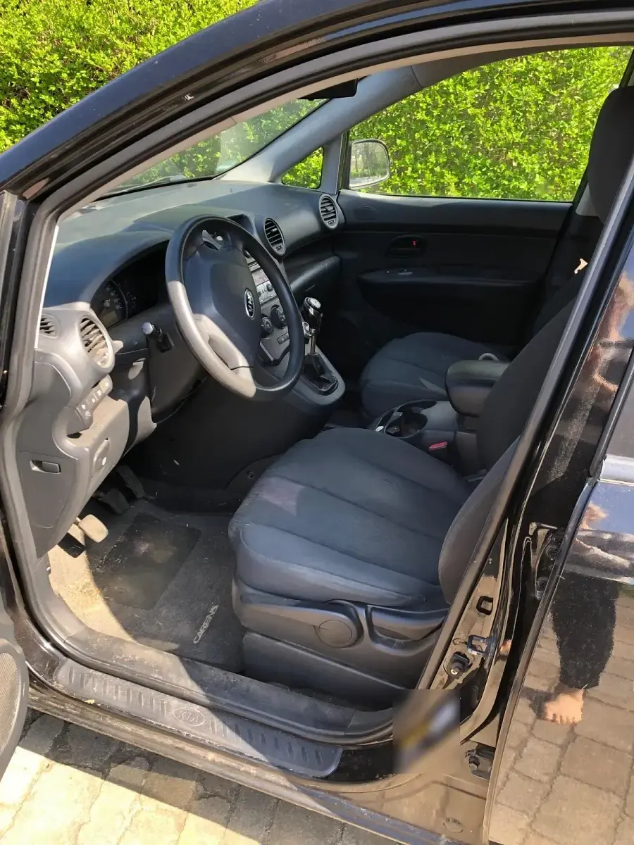 Gebraucht Kia Carens 144 PS (105 kW) 2006 Schwarz Van / Kleinbus